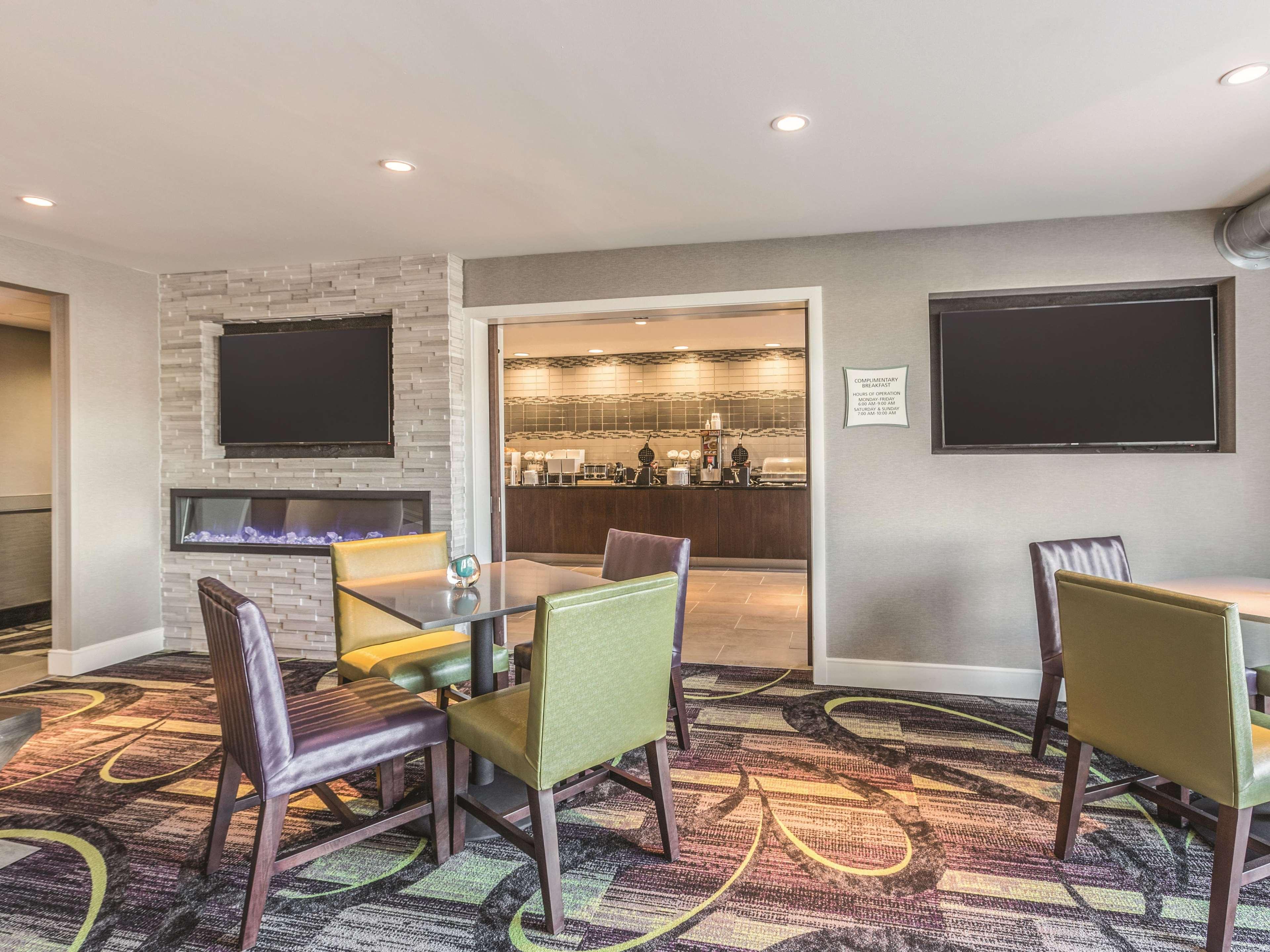 La Quinta By Wyndham Atlanta Midtown - Buckhead Hotell Exteriör bild
