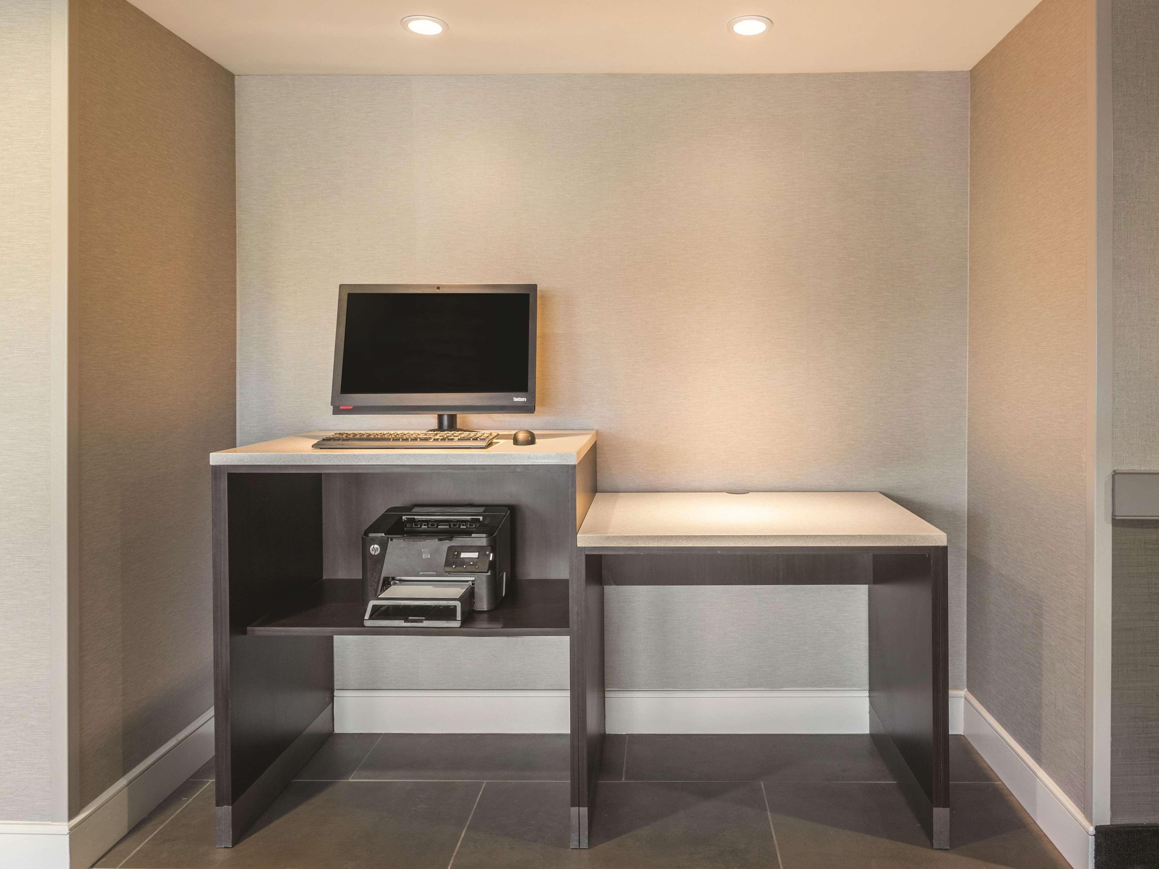 La Quinta By Wyndham Atlanta Midtown - Buckhead Hotell Exteriör bild