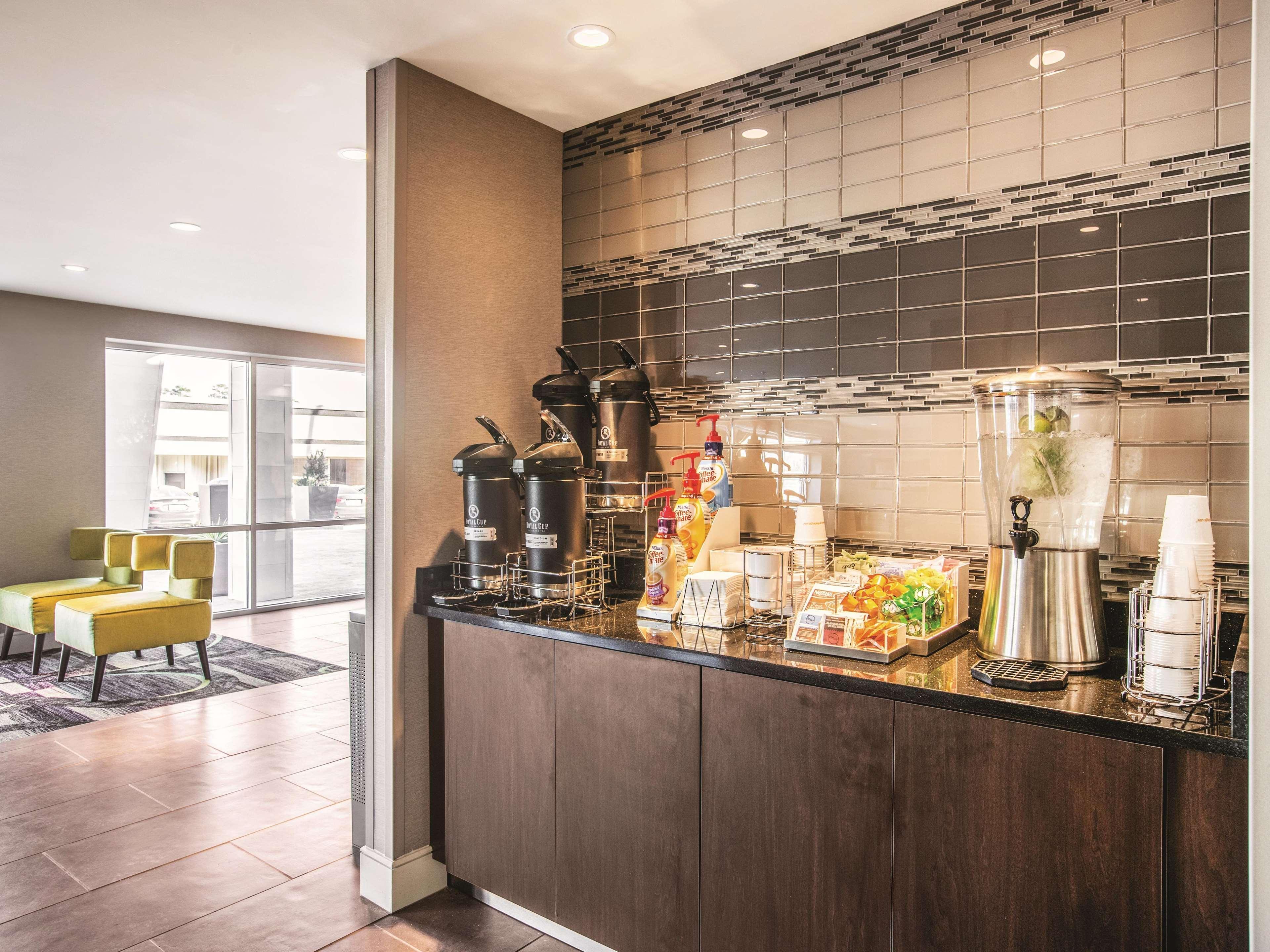 La Quinta By Wyndham Atlanta Midtown - Buckhead Hotell Exteriör bild